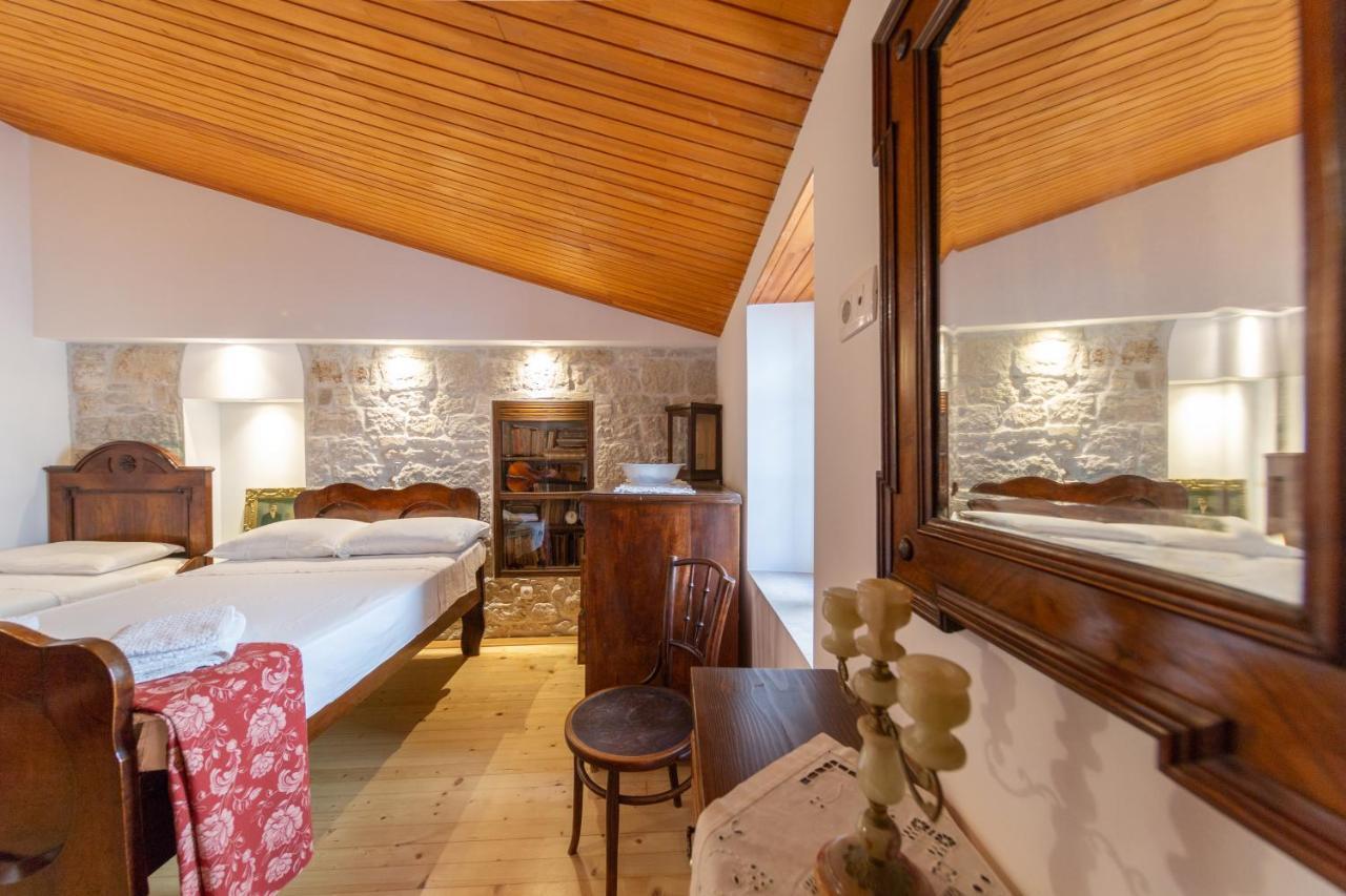 Antique Central Komiza House Nona Nika Zewnętrze zdjęcie
