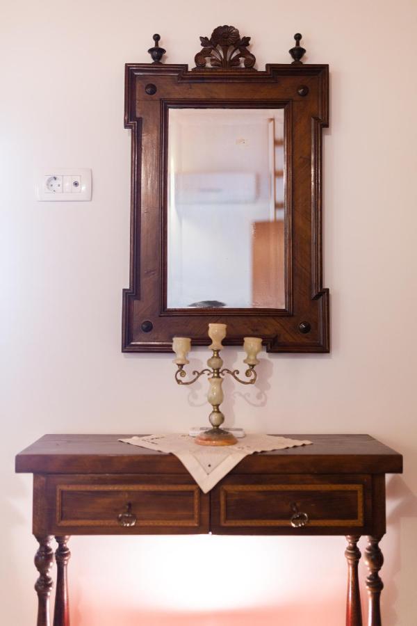 Antique Central Komiza House Nona Nika Zewnętrze zdjęcie