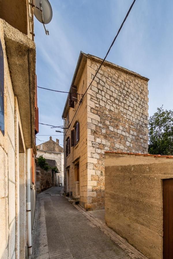 Antique Central Komiza House Nona Nika Zewnętrze zdjęcie